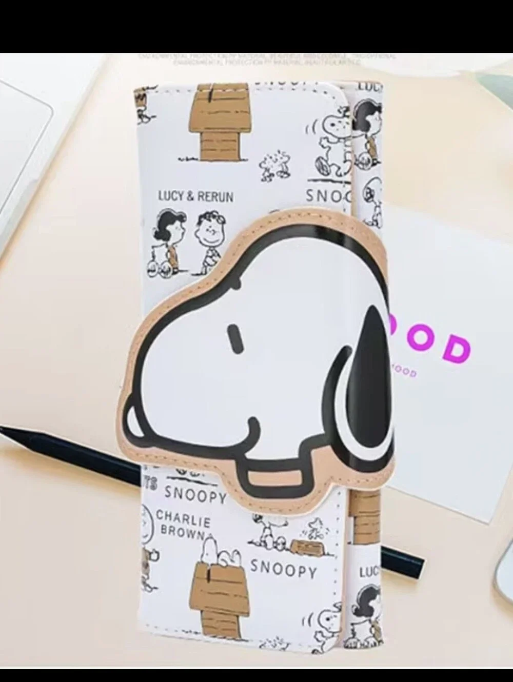 Peanuts Charlie Brown Snoopy White Bifold Wallet